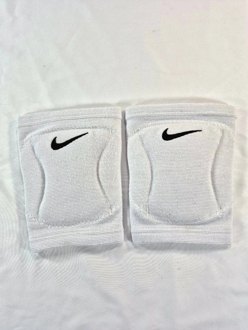 Nike Streak Volleyball Knee Pads White Size XL 2 Pack Padded Sports Unisex Retro